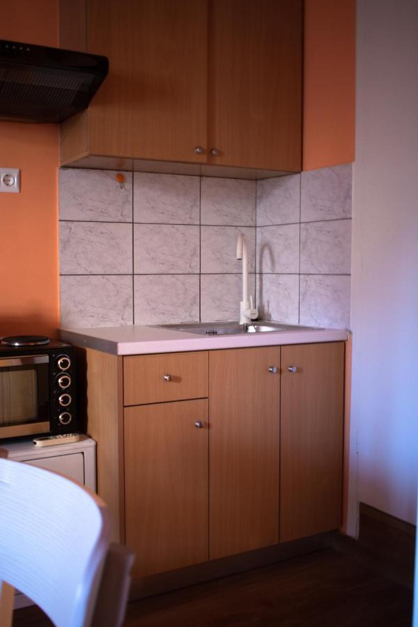 Ryb Colour Apartment Patras Exterior photo